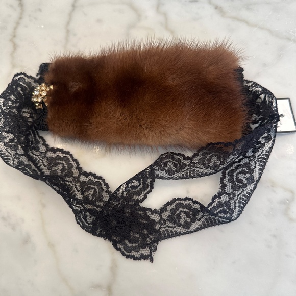 Vintage mink cuff with lace ribbon - Picture 4 of 4